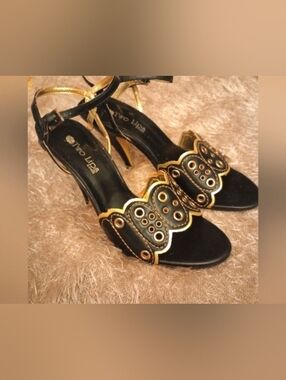 Chic Black & Gold Scalloped High Heels Women's